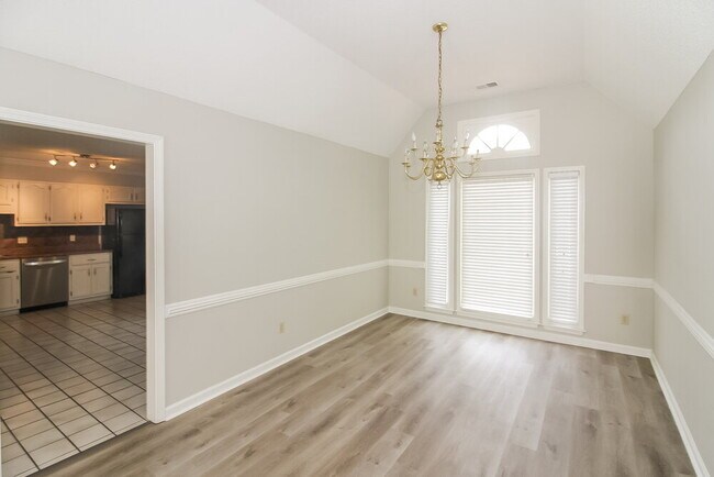 Photo - 8731 Oak Trail Ln