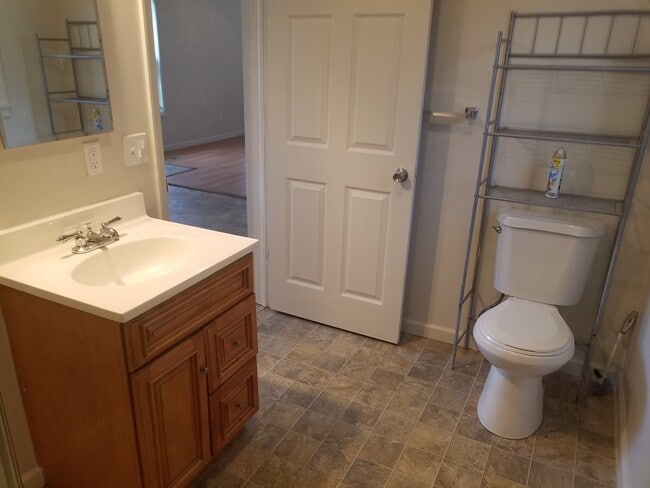 bathroom - 20 Water St Unit Apt #2