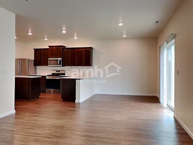 Photo - 2367 NW Matteo Dr