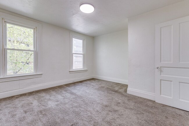 Photo - 112 Tecumseh St Unit 1