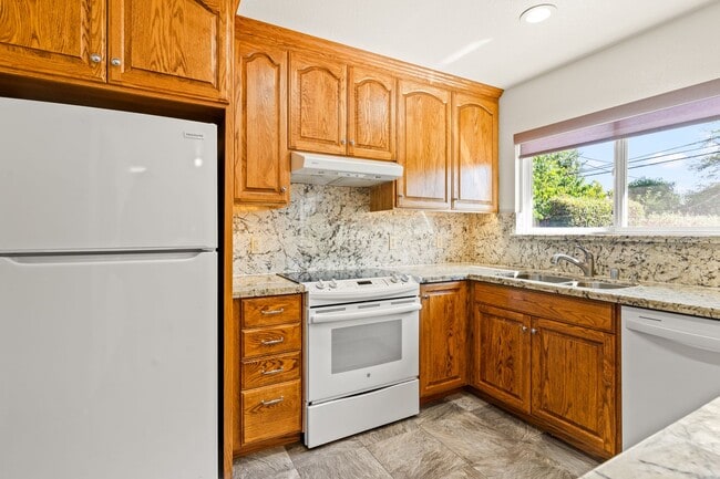 Photo - 8525 Bandon Dr