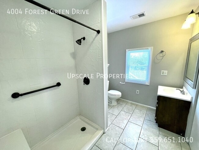 Photo - 4004 Forest Green Dr