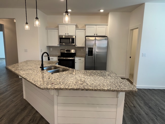 Photo - 5 Hawthorn Ln