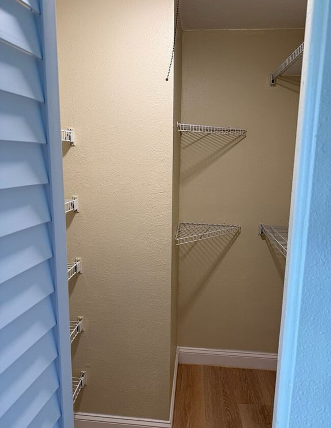 Photo - 1530 E Powder Horn Rd