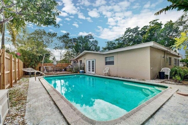 Photo - 3381 SW 16th St House