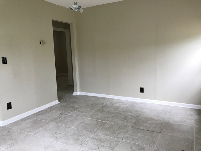Photo - 1114 N 48th Ave