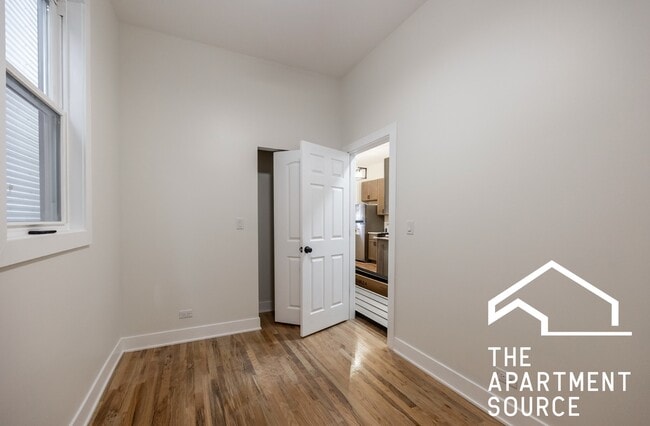 Photo - 1742 N California Ave