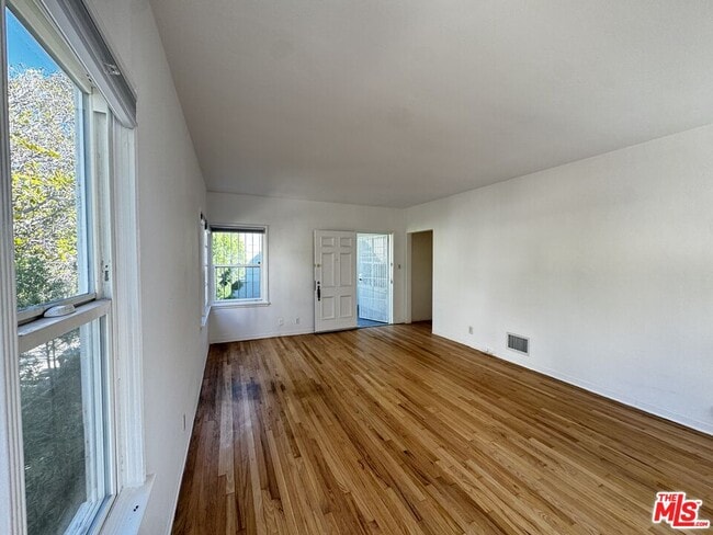 1246 Edris Dr