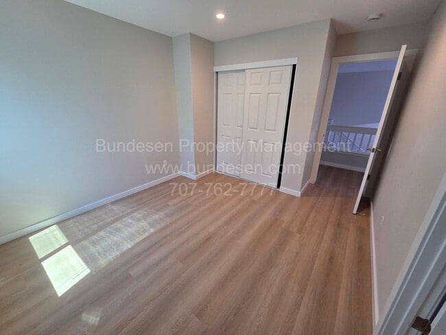 Photo - 1736 Burgundy Ct