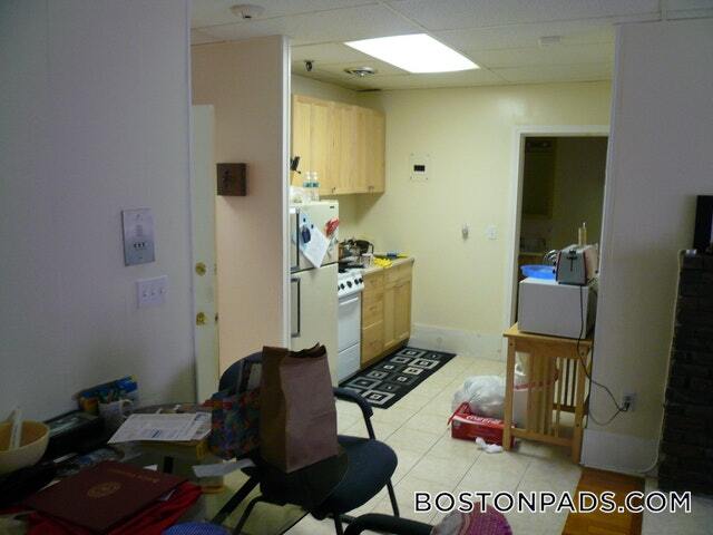 Photo - 879 Beacon St Unidad 43