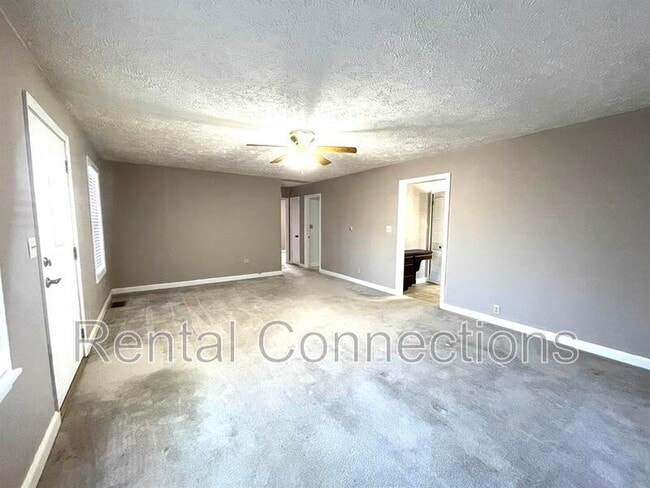 Photo - 604 S Carbon St