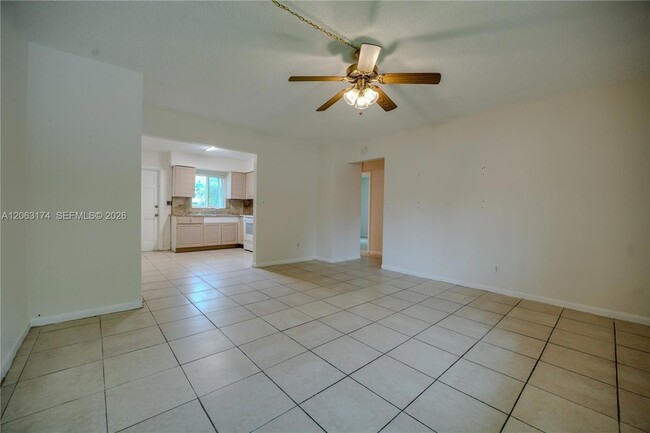 Photo - 715 N 58th Ave Unit 1