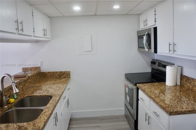 Photo - 7601 E Treasure Dr Unit 1406