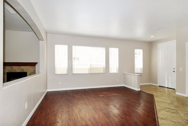 Photo - 1378 Grapeseed Ln