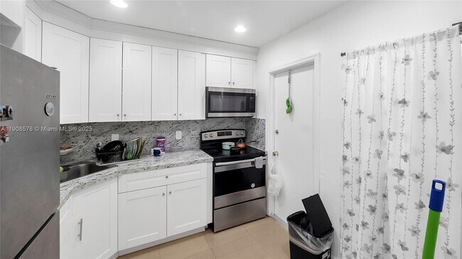 Photo - 4200 NW 3rd Ct Unit 241