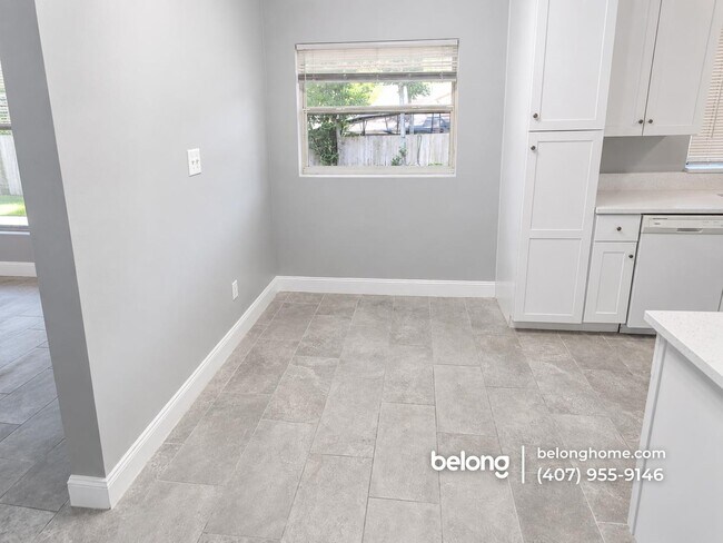 Photo - 1518 Oranole Rd