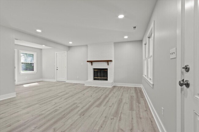 Photo - 233 Pine Ridge Rd