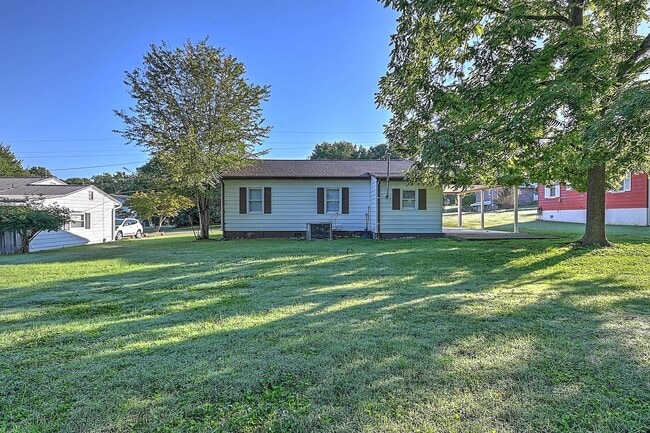 Photo - 115 Starlite Dr