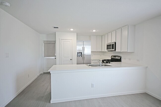 Photo - 729 Meadow Dr