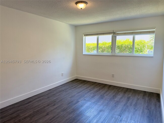 Photo - 13215 NE 6th Ave Unit 102