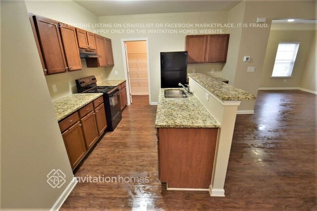 Photo - 592 Rock Hill Pkwy