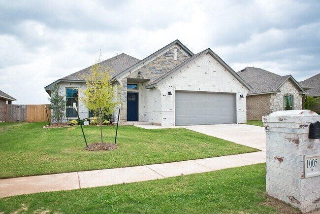 Photo - 1005 SW 140th St