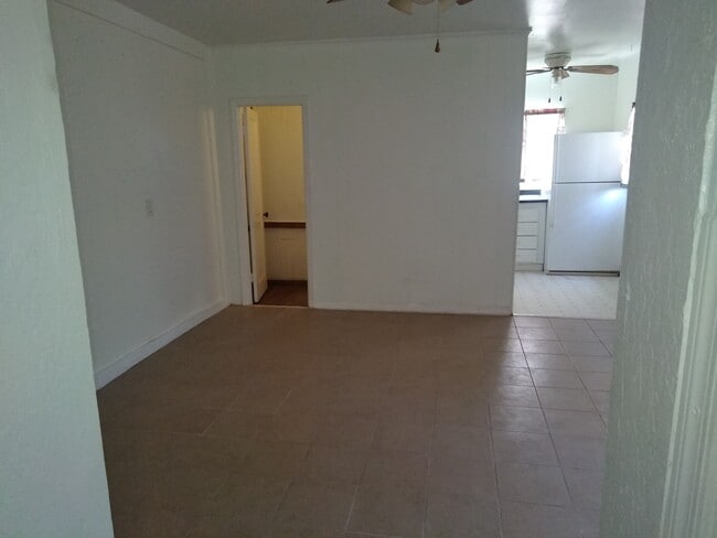 sala de estar - 3640 W 3rd St