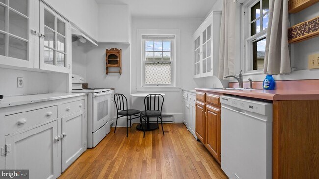 Photo - 506 E Liberty St
