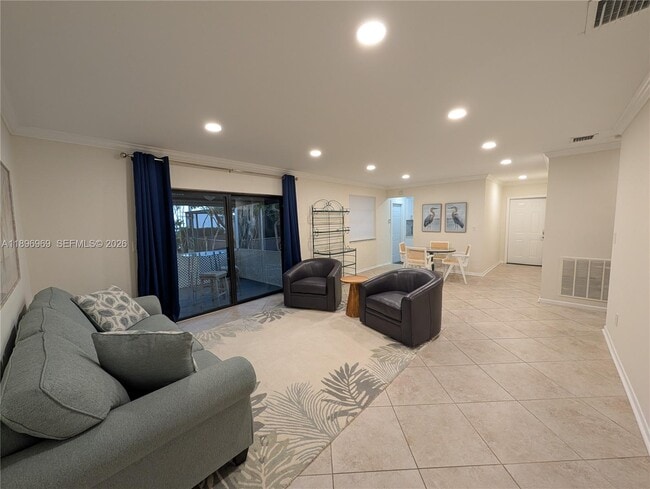 Building Photo - 850 Benevento Ave