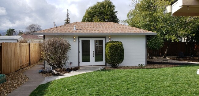 Building Photo - MUST SEE Affordable New Modern In-Law Suite