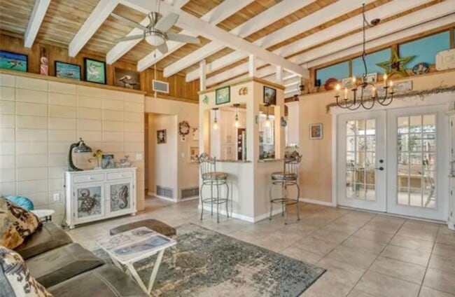 Photo - 352 Tihami Rd