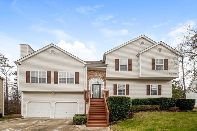 Building Photo - 5727 Newnan Cir
