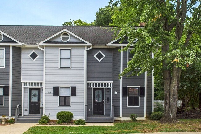 UNCG Area – Chancellors Court Townhomes. W... - UNCG Area – Chancellors Court Townhomes. W...