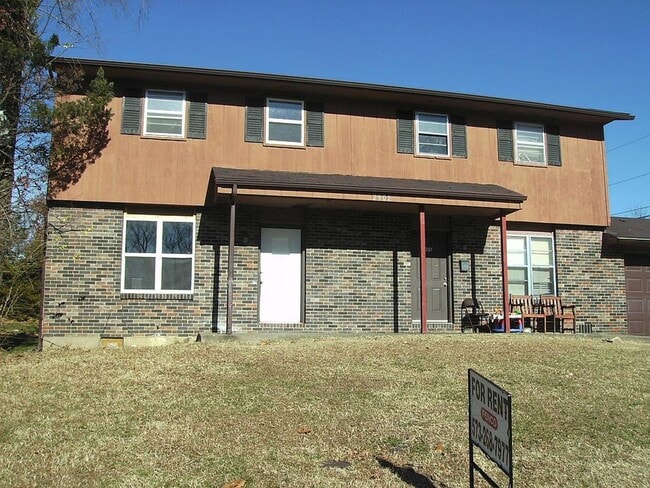 Building Photo - 2906-2908 N. Willowbrook Unit 2908 N. Willowbrook