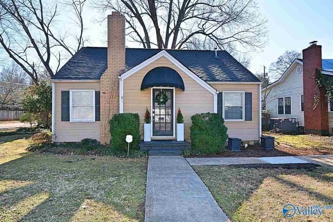 Building Photo - 1222 NE Wellman Ave Rental