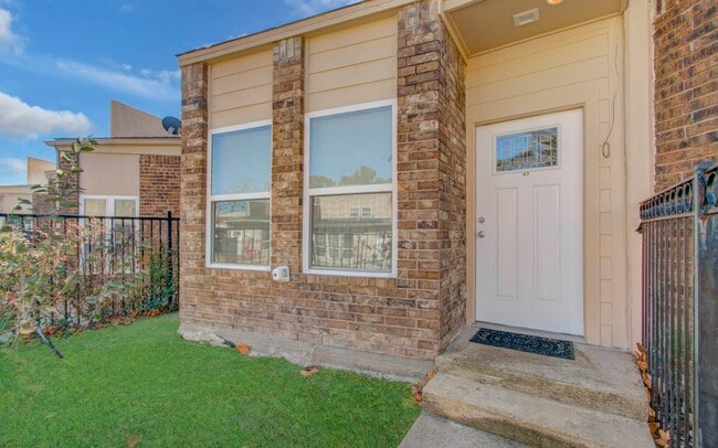 Photo - 1014 Graham Dr