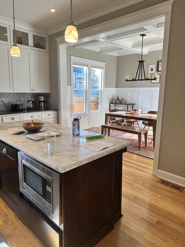 Photo - 3712 SE Yamhill St