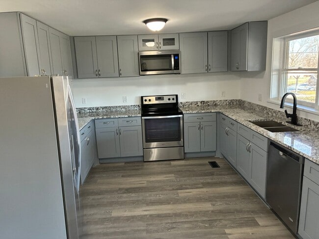 Photo - Welcome to the Heart of Unionville prime location!