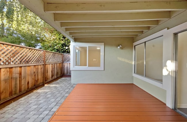 Photo - 1024 Delna Manor Ln