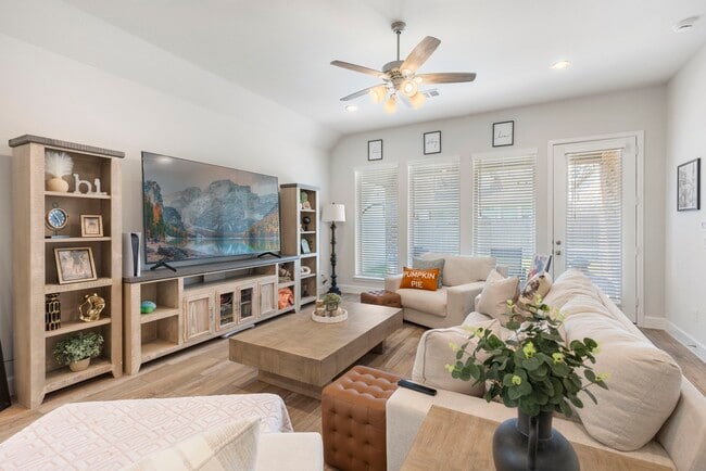Photo - 616 Sand Branch Dr