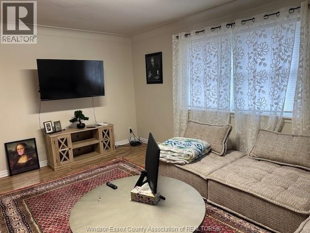 Photo - 3021 Dougall Ave