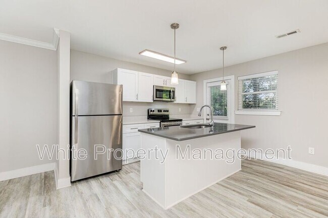 Photo - 3340 Washburn Ave