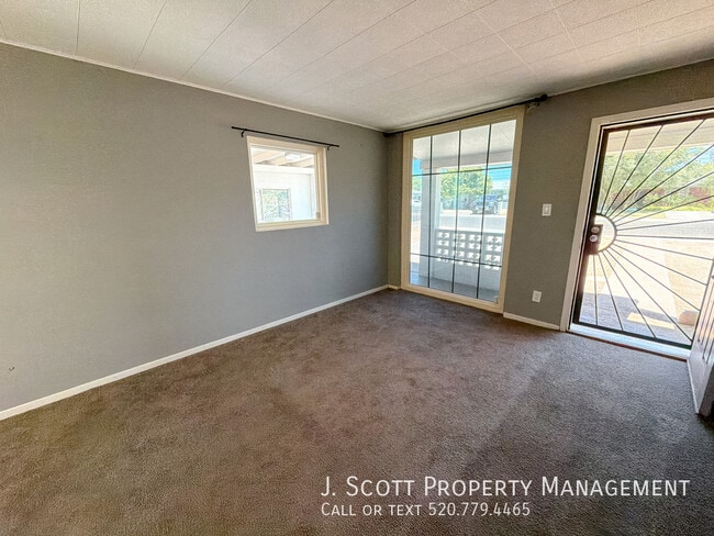 Photo - 2801 W Glenrosa Ave