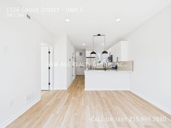 Photo - 1326 Grove St Unit 5