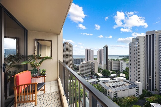 Photo - Luxury Waikiki Living with Panoramic Ocean & Sunset Views