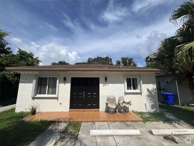 Building Photo - 2817 SW 39th Ave Rental