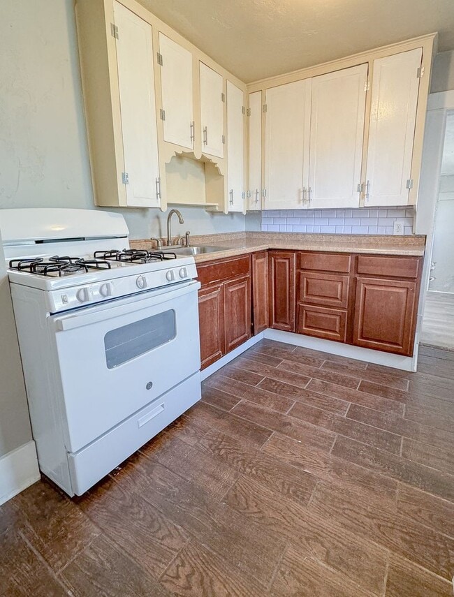 Photo - 840 Illinois St Unit 840 1/2 Illinois