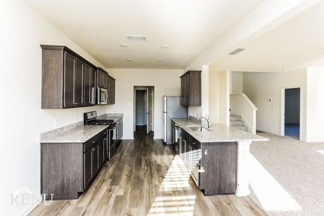 Photo - 308 Micah Ln