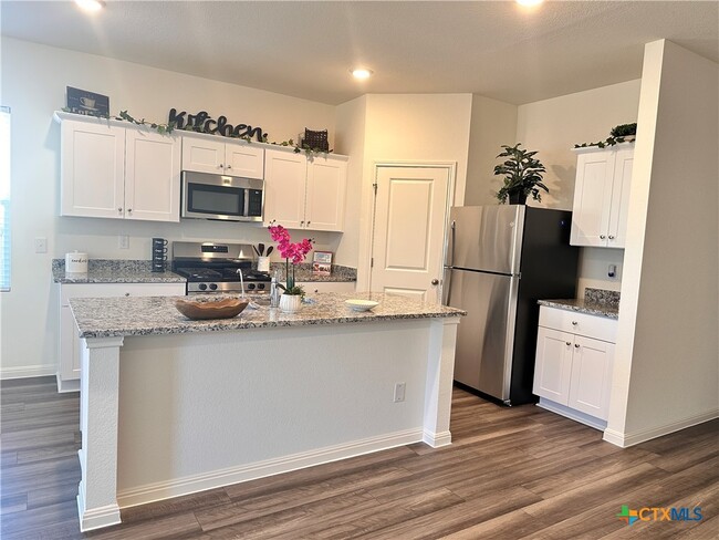 Photo - 124 Parrigin Cv