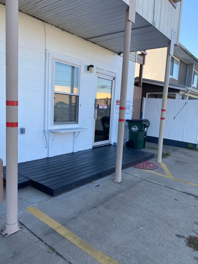 Building Photo - 209 Lee St Unit 209 Lee Street Apt A